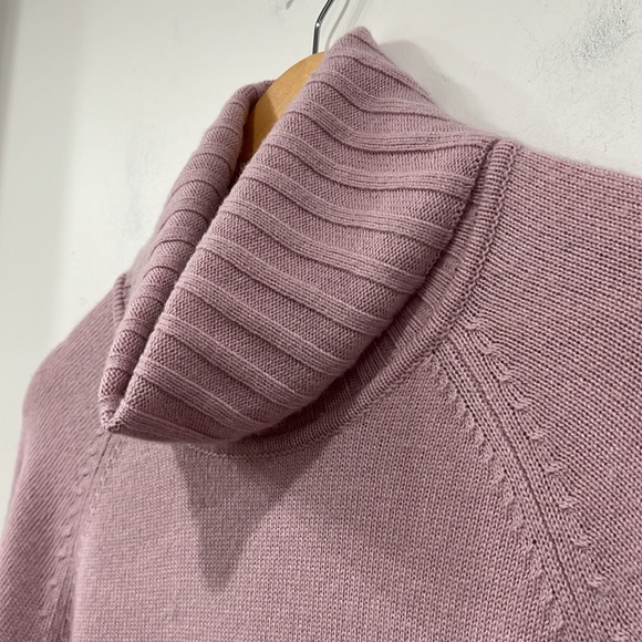 Repeat Cashmere Wide Ribbed Turtleneck Sweater in Dusty Pink Cashmere Wool S - Picture 10 of 16